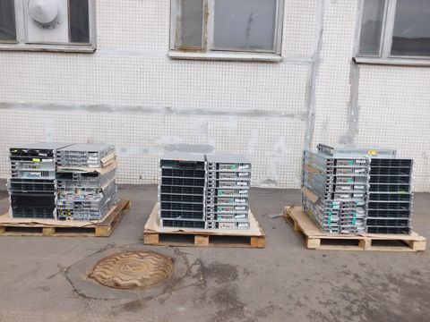 Przyjazd serwerów Supermicro z Anglii